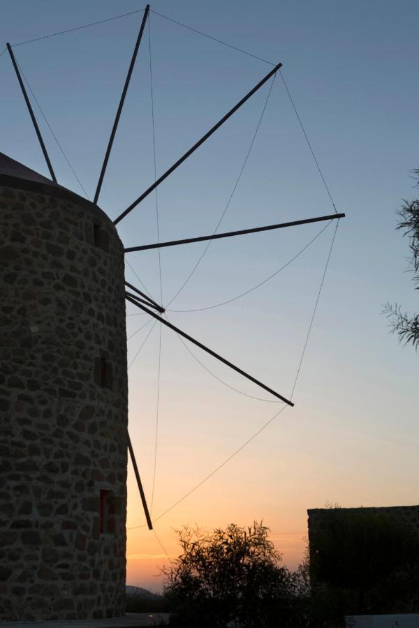 Marketos Windmill And Houses Tripití Eksteriør bilde