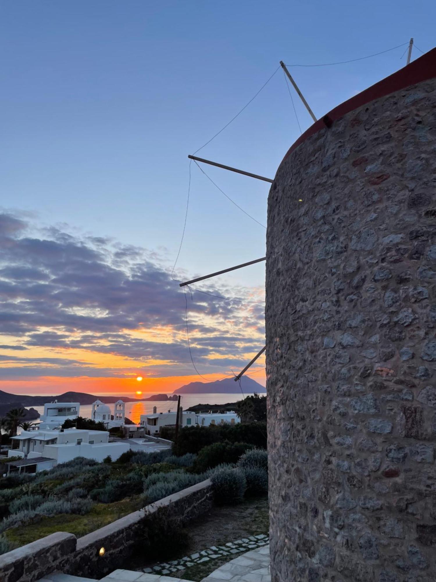 Marketos Windmill And Houses Tripití Eksteriør bilde